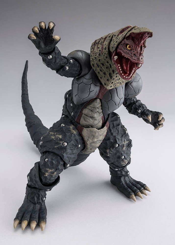 Bandai **Pre Order**S.H. Figuarts Golza 30th Anniversary Edition Ultraman Tiga Action Figure