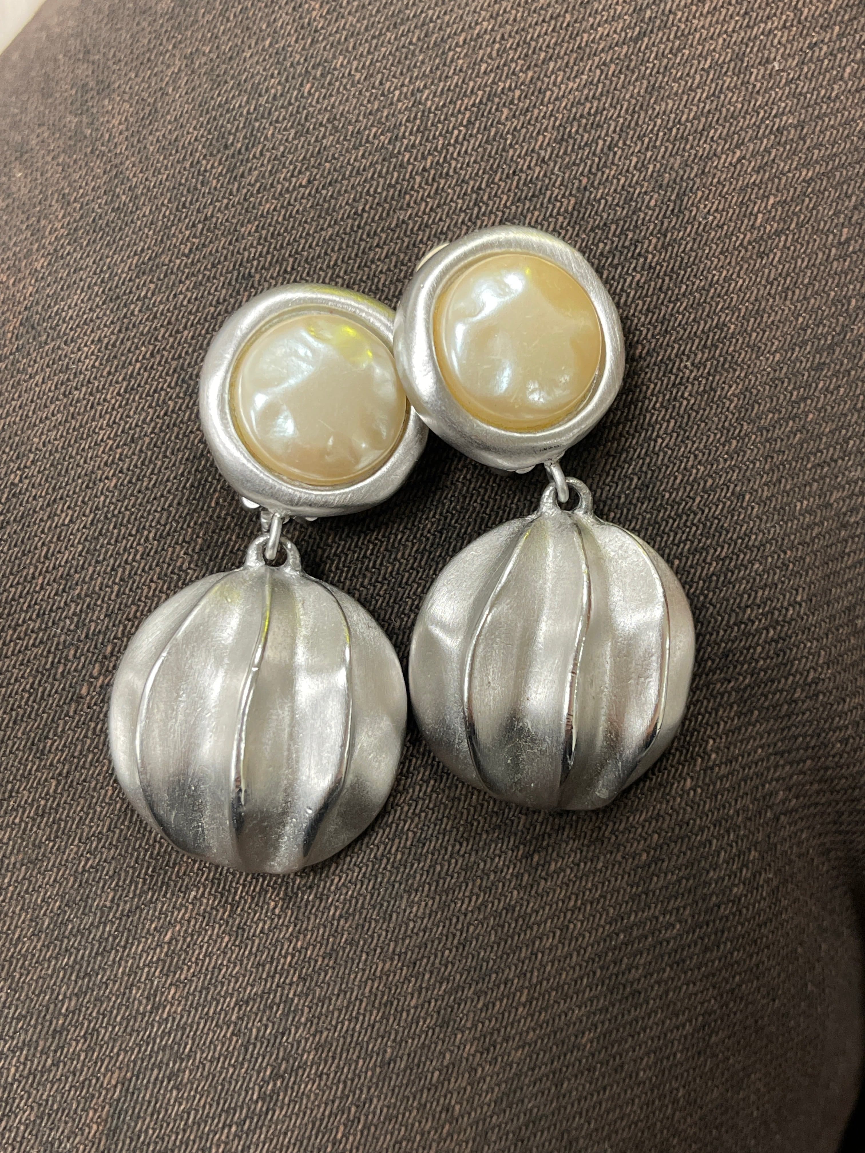 Givenchy brushed silver & pearl earrings - AJC0829