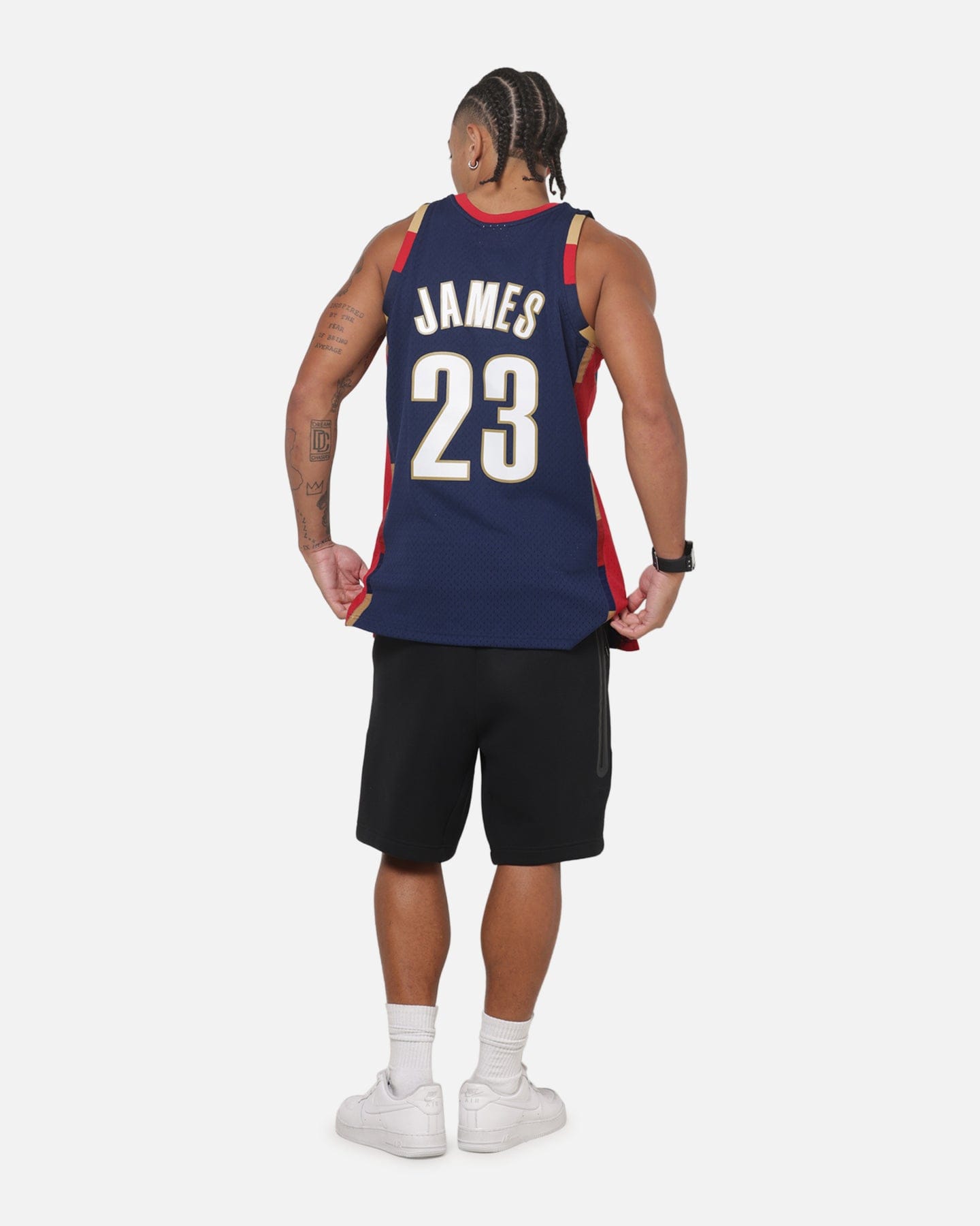 Mitchell & NESS Cleveland Cavaliers Lebron James #23 '08 - '09 Swingman Jersey Navy