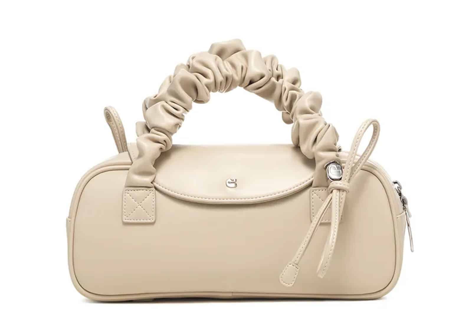 Carlyn Coy Bag Beige H75133010