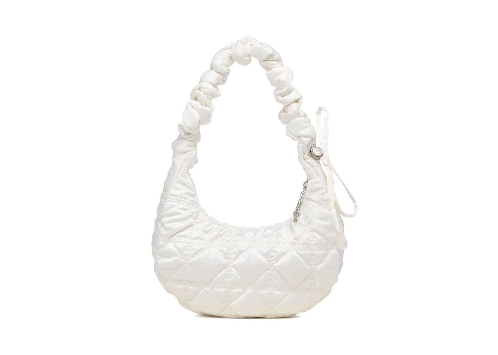 Carlyn Mave Bag Ivory H75140010