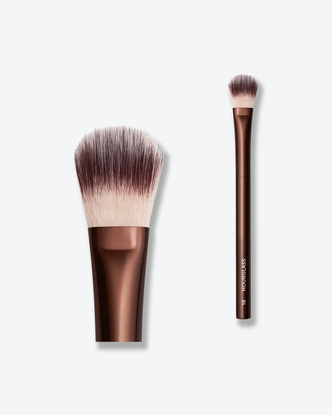 Hourglass No. 16 Highlighter Brush