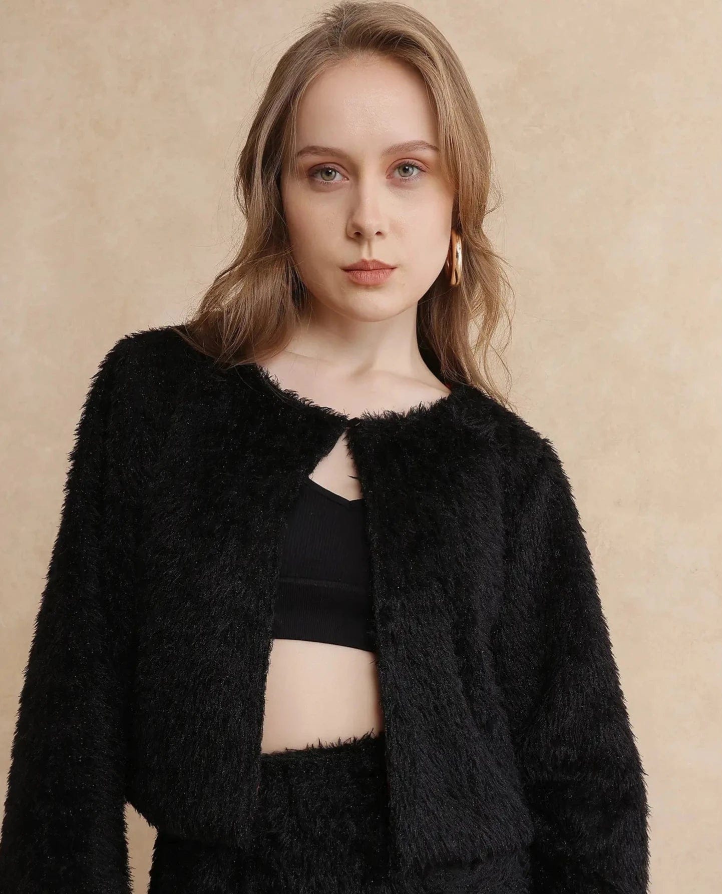 Rareism Women's Pilxar Black Acrylic Crew Neck Dyed Crop Regular Fit Jacket