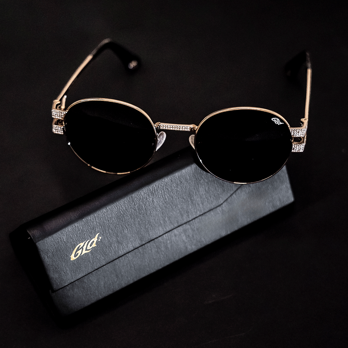 GLD PROMO Miami Avenue Sunglasses in Yellow Gold with Sunglass Chain