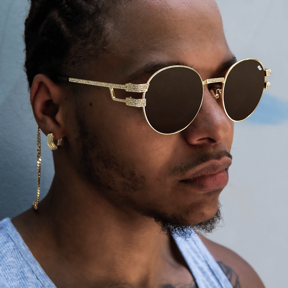 GLD PROMO Miami Avenue Sunglasses in Yellow Gold with Sunglass Chain