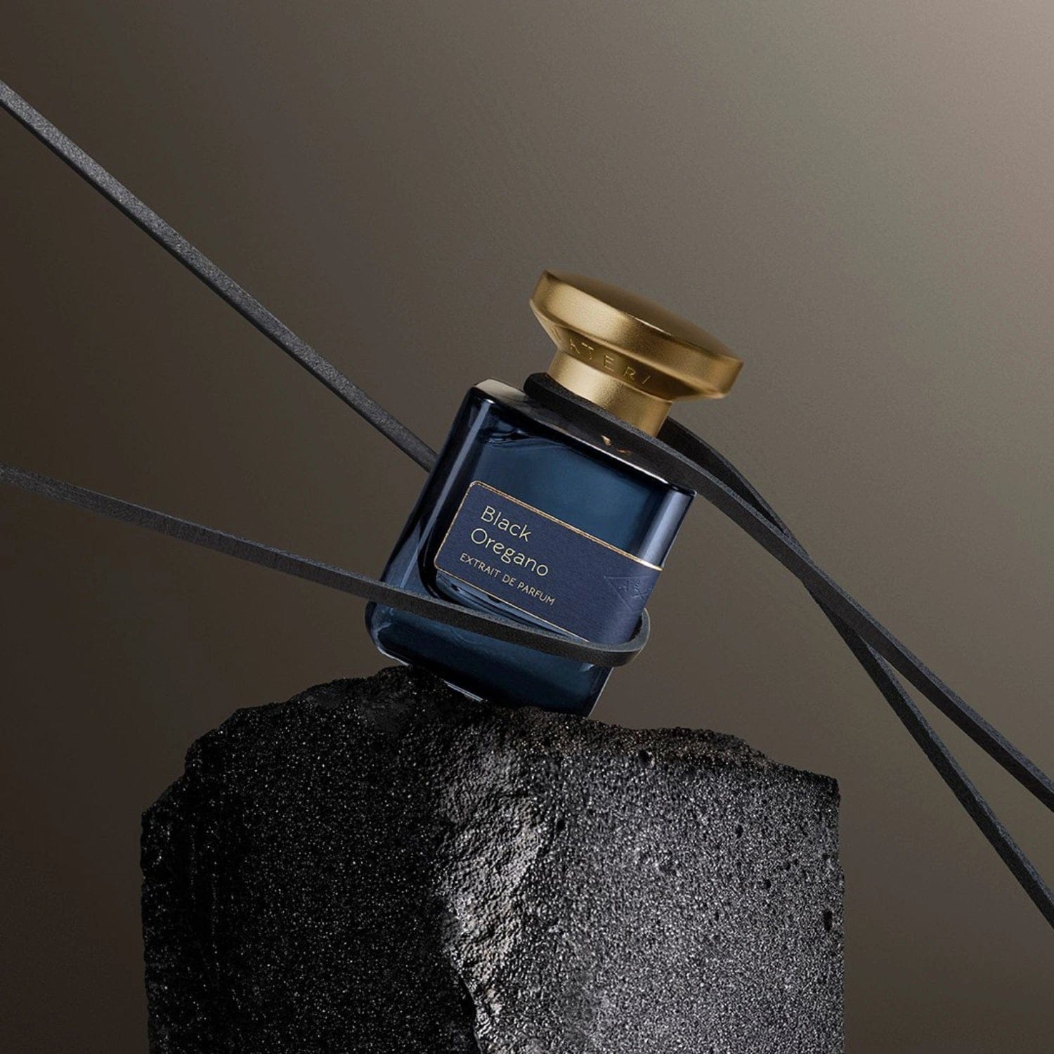 Atelier Materi Black Oregano Extrait de Parfum