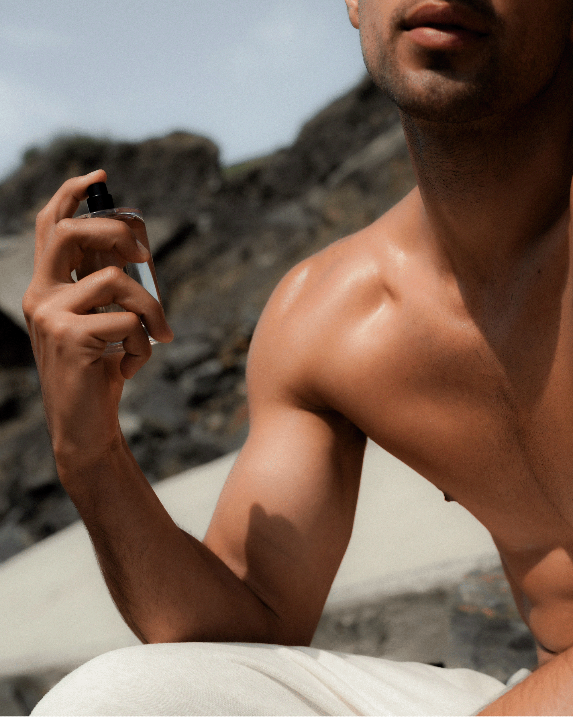 SALT & STONE Lily and Yuzu Body Mist