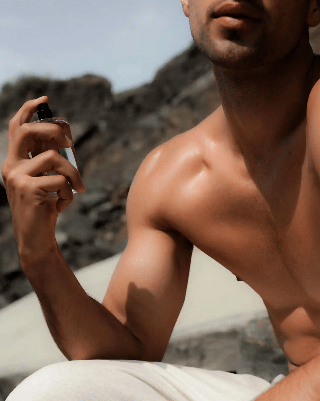 SALT & STONE Black Rose And Oud Body Mist