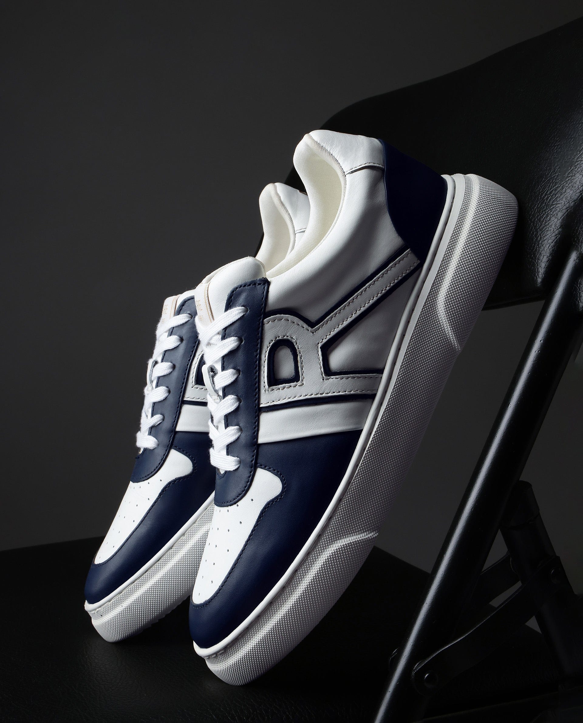 RAREZ Rare Rabbit Corp Cygnus Pro - Lqwhite - Navy Shoes
