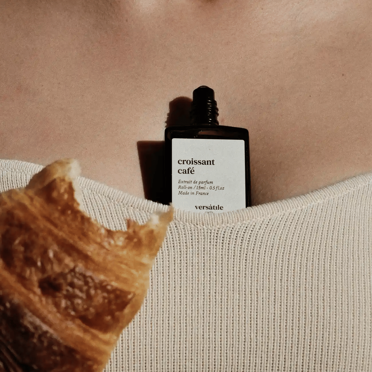 Versatile Paris Croissant Café Extrait De Parfum Roll - On