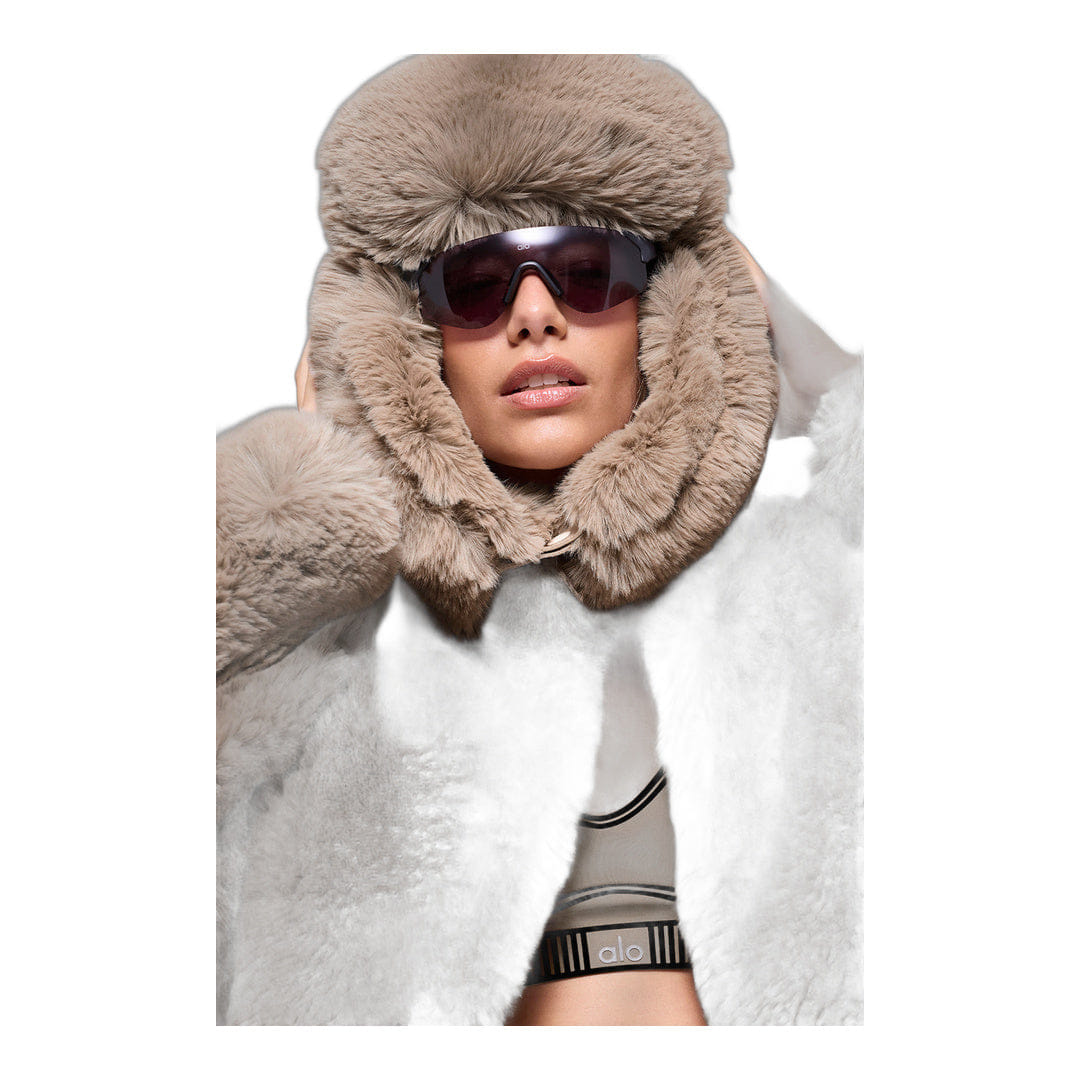ALO Yoga alo Faux Fur Starstruck Hat - Oat