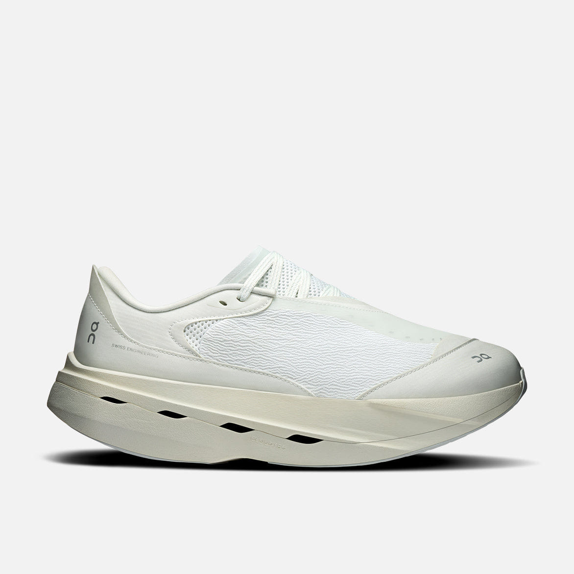 WHITE* PAF x ON CLOUDBOOM VOLT WHITE / GALE