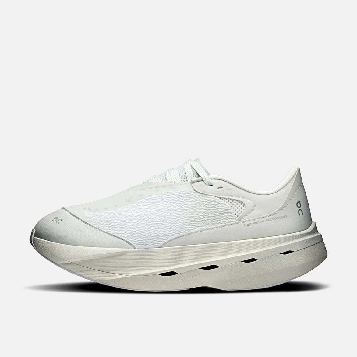 WHITE* PAF x ON CLOUDBOOM VOLT WHITE / GALE
