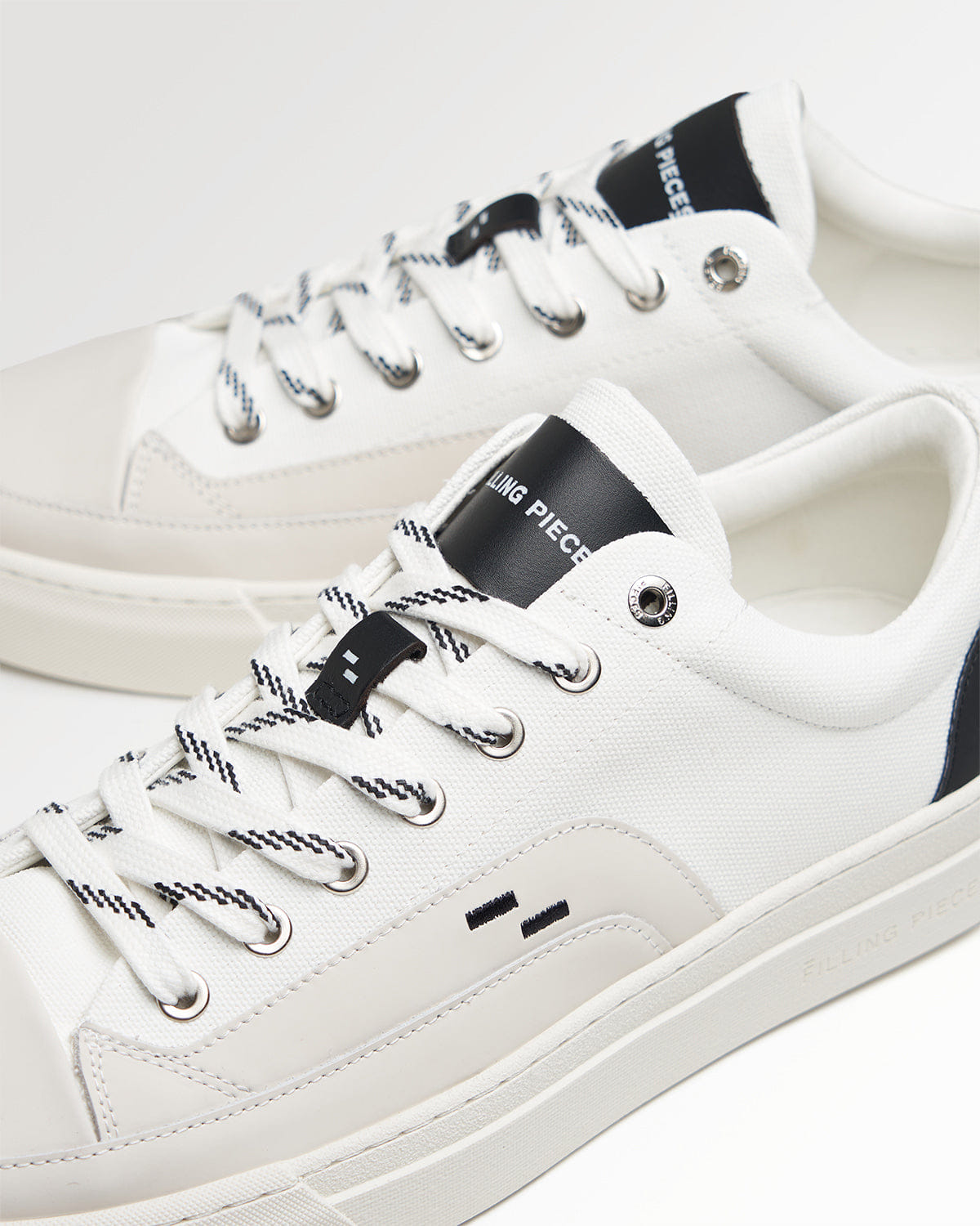Conventional Riviera Low White
