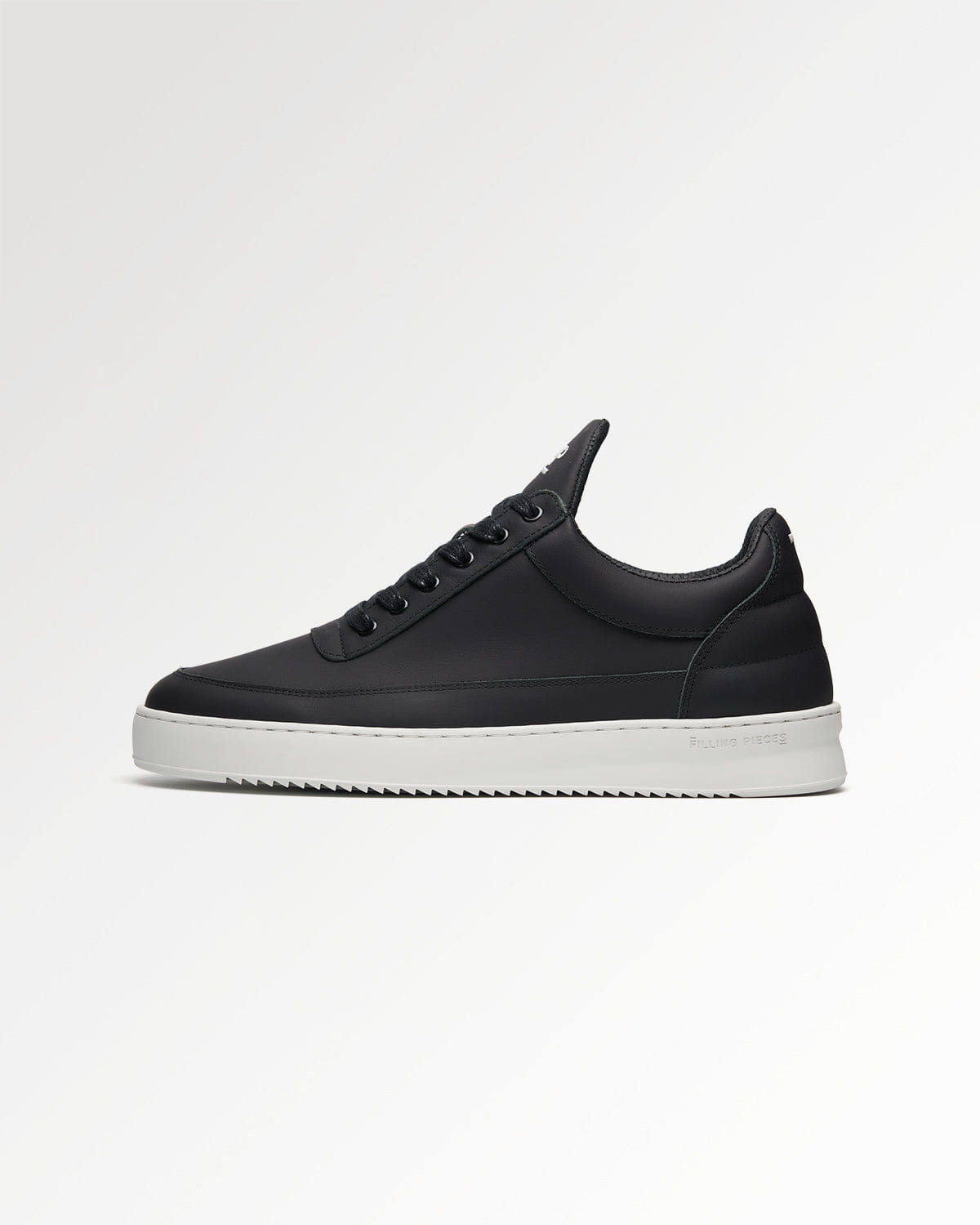Conventional Low Top Organic Nappa Black