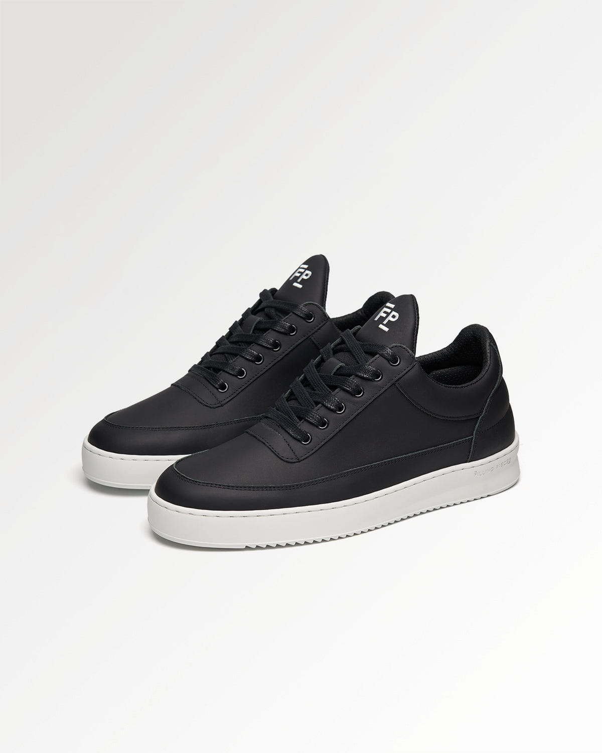 Conventional Low Top Organic Nappa Black