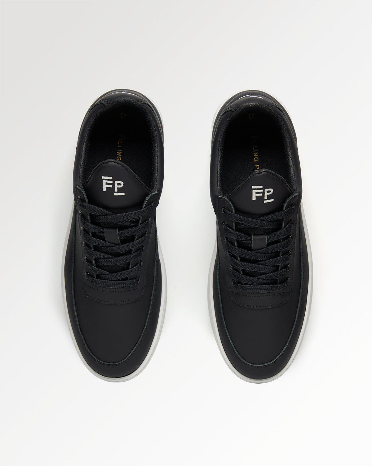 Conventional Low Top Organic Nappa Black