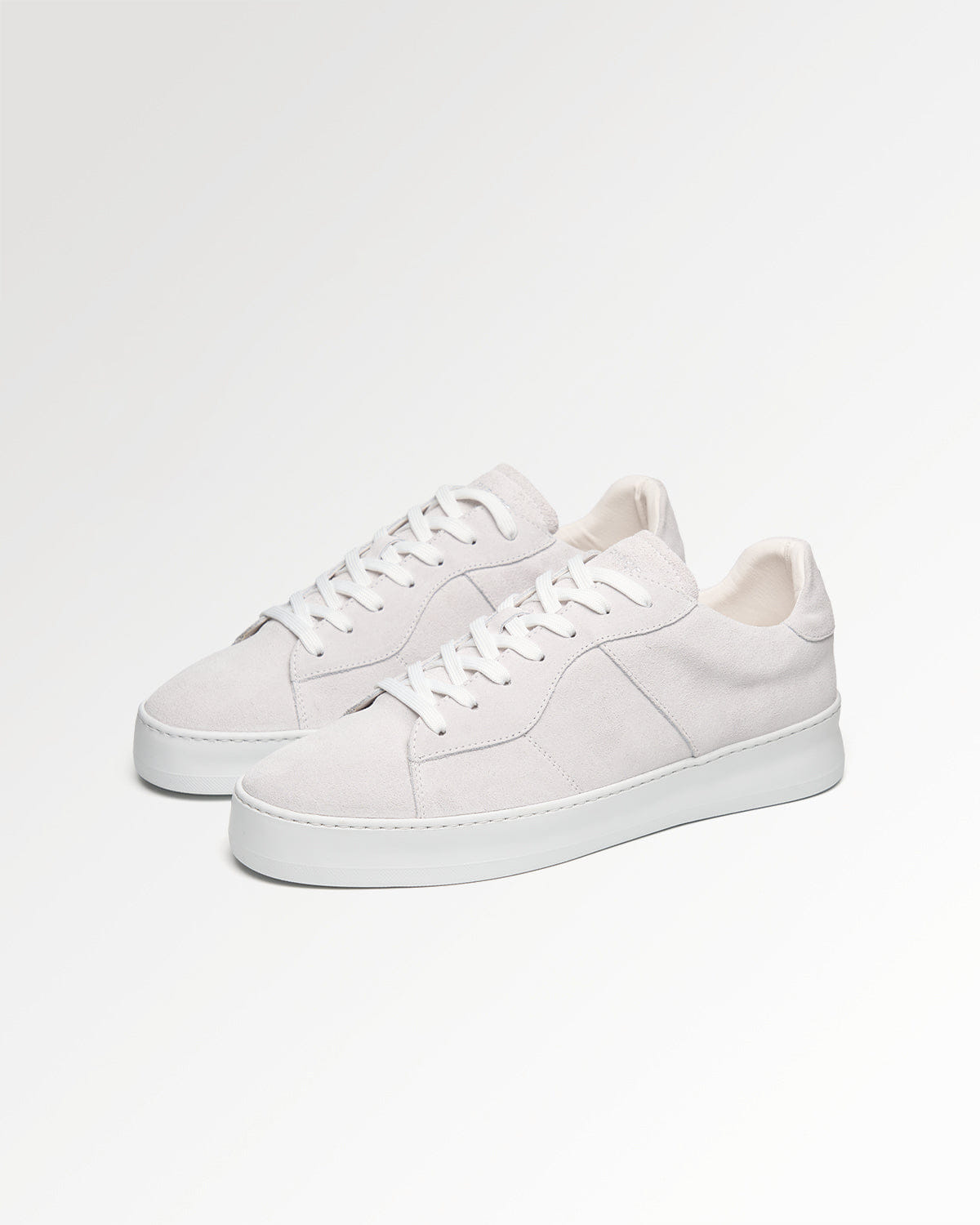 Conventional Court Suede Off White
