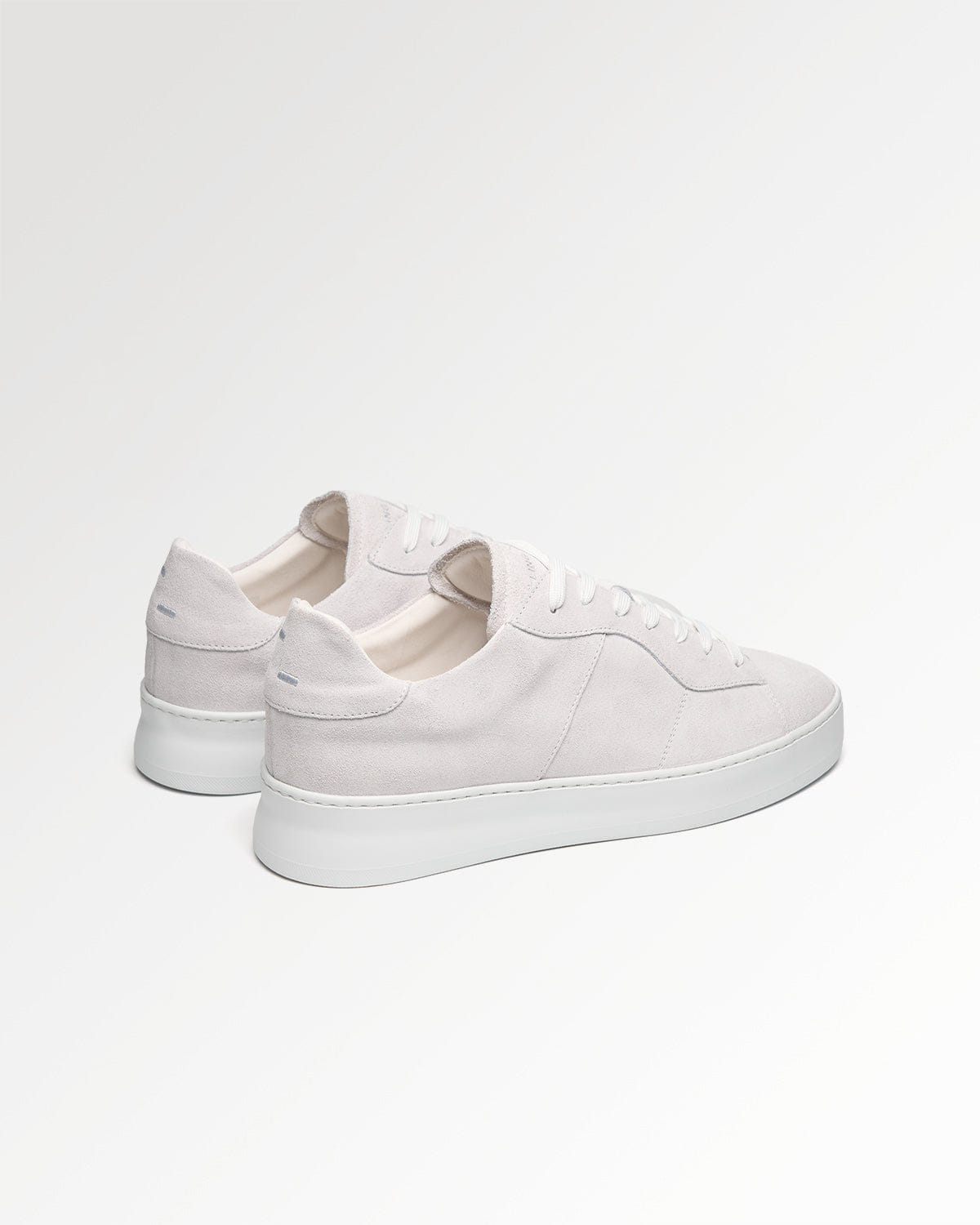 Conventional Court Suede Off White