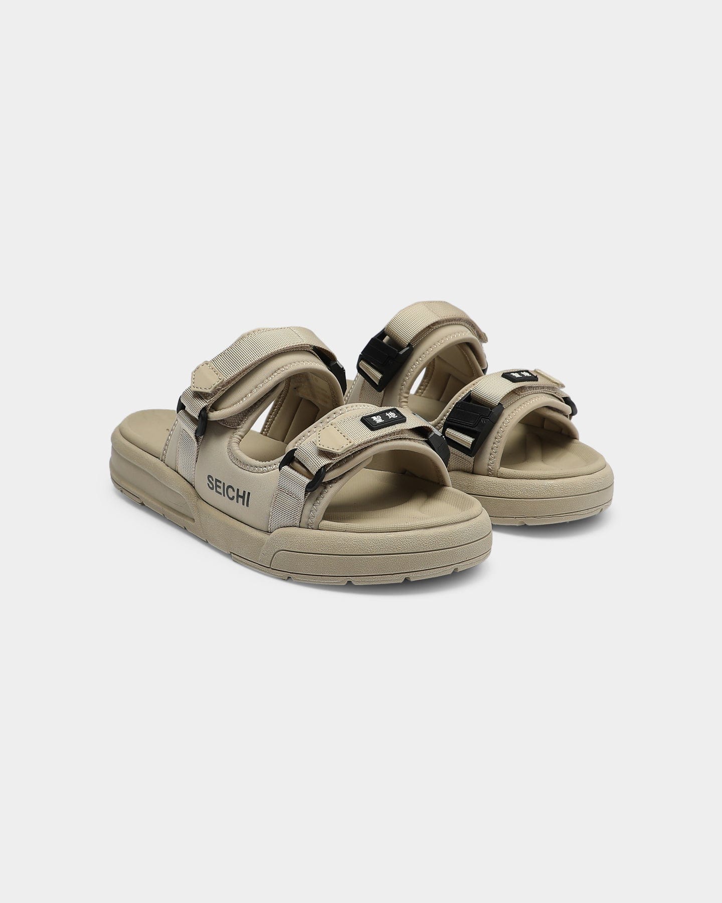 Seichi Sandoru Ni Shoes Stone