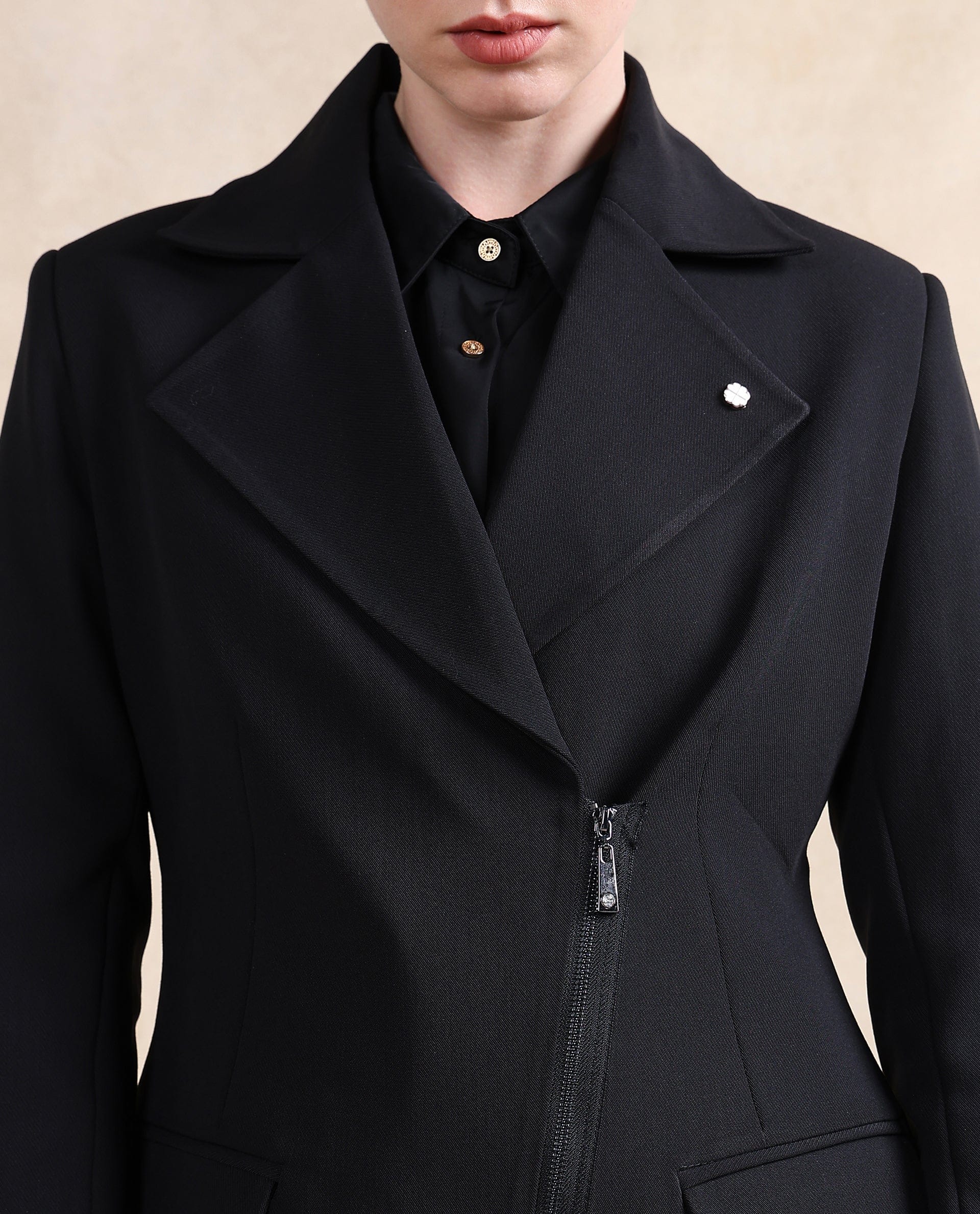 Rareism Women's Versto Black Lapel Neck Plain Regular Fit Jacket
