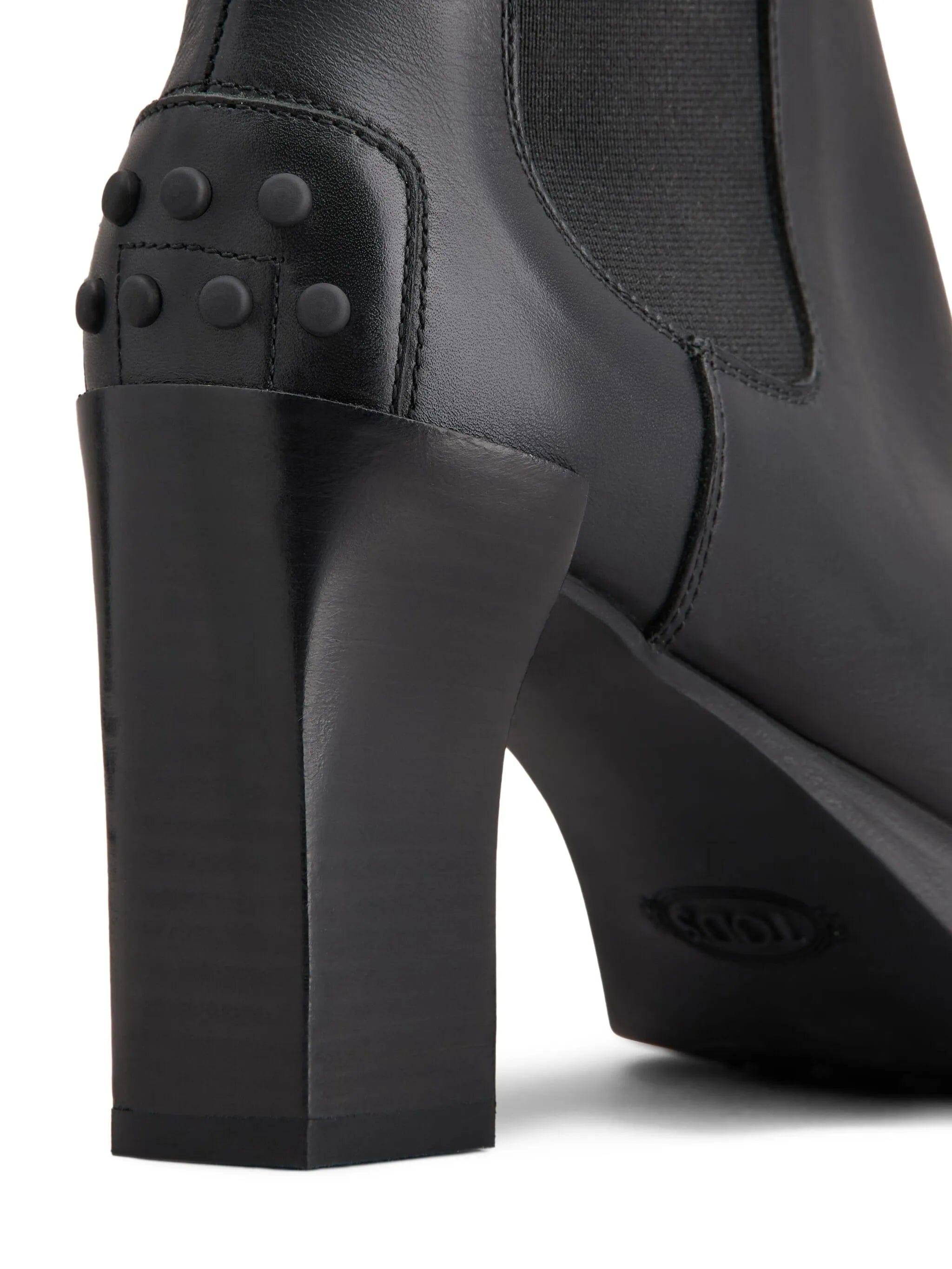 Tod's leather Chelsea boots