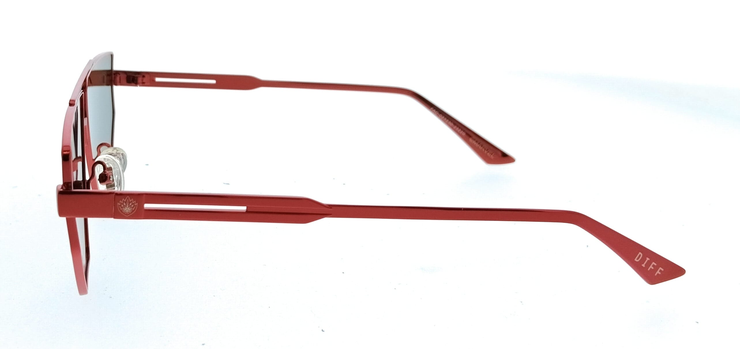 Diff SDFHERO610RED Red Shield Unisex Sunglasses