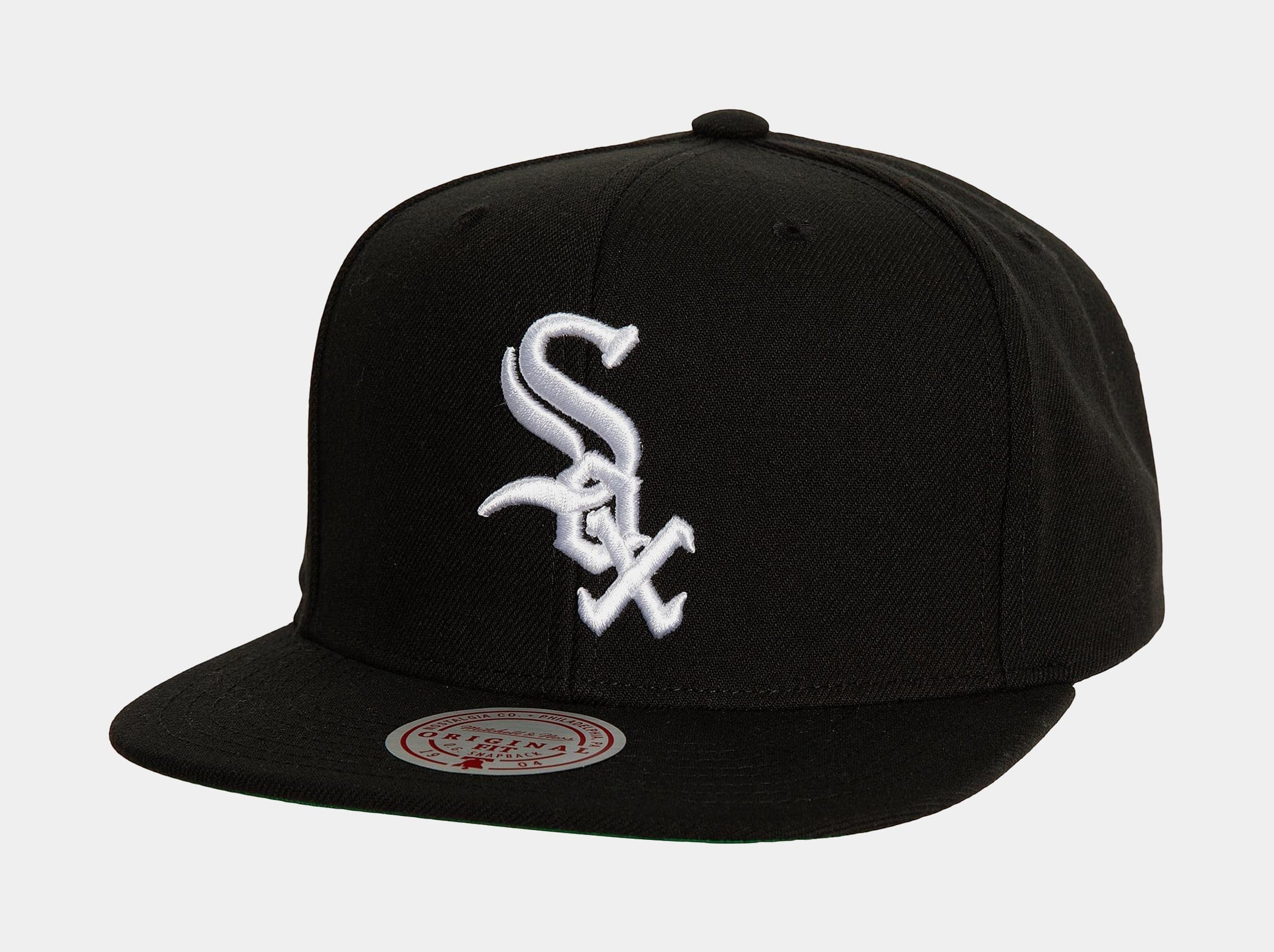 Mitchell & NESS Chicago White Sox Classic Snapback Mens Hat (Black/White)