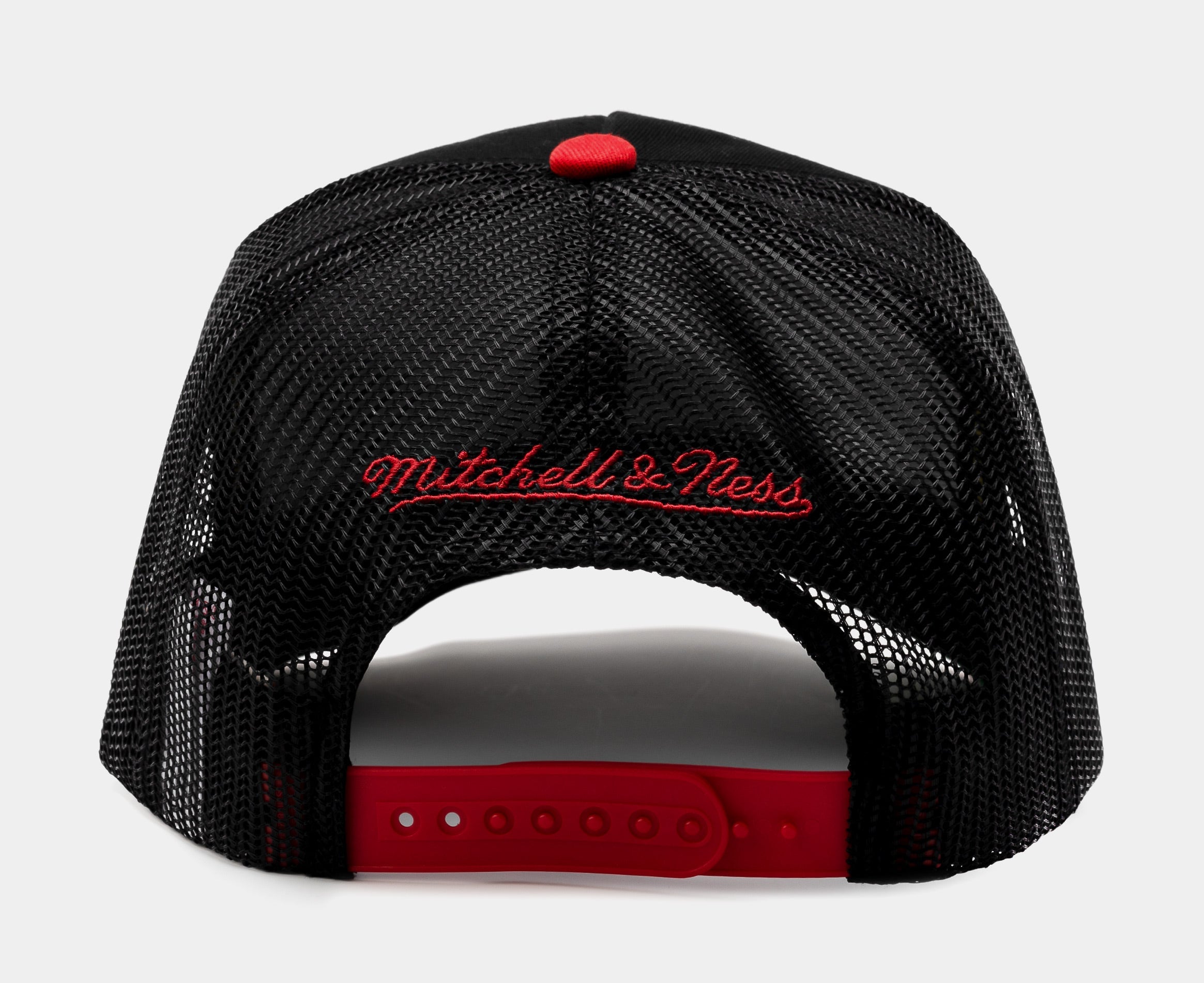 Mitchell & NESS Truck It Miami Heat Trucker Mens Hat (Black/Red)
