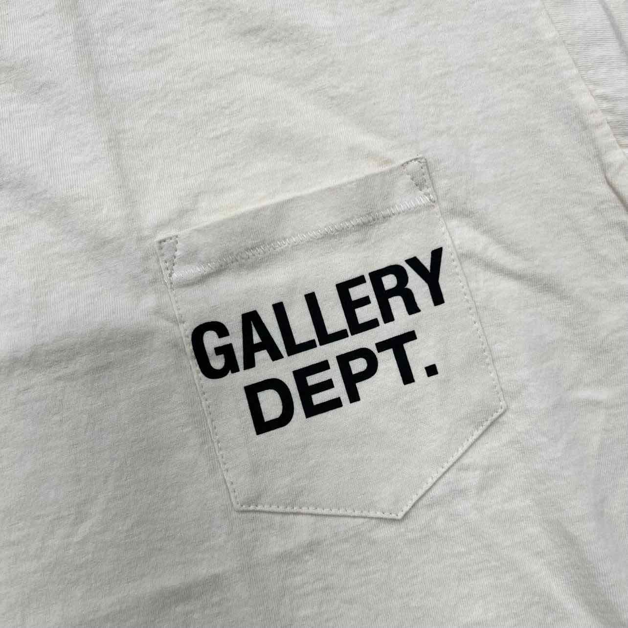 Gallery DEPT. T - Shirt POCKET LOGO Cream New Size M