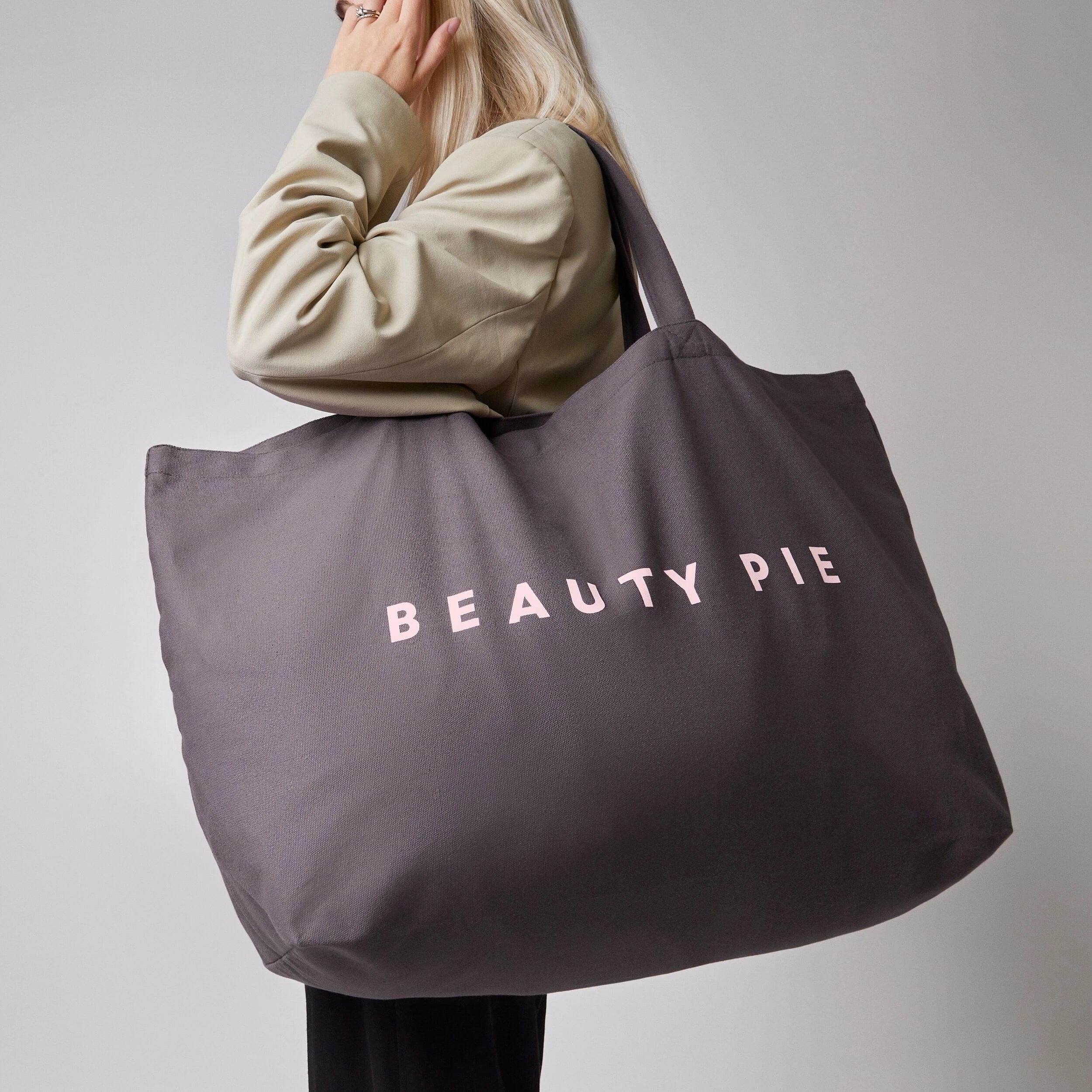 Beauty Pie Gifts & Accessories The Big Beauty Pie Tote (Charcoal)