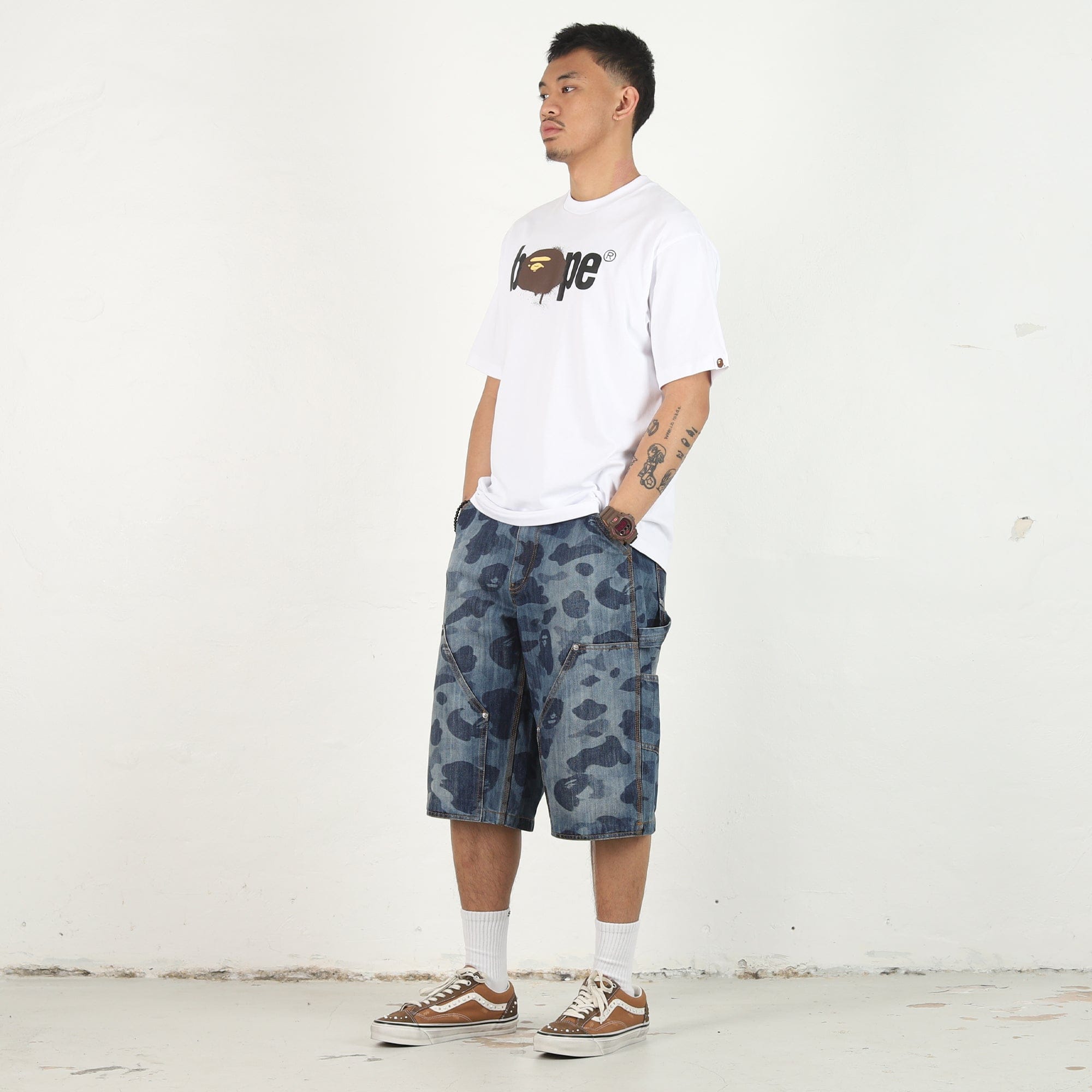 A Bathing Ape Graffiti Bape Logo Relaxed T - Shirt - White
