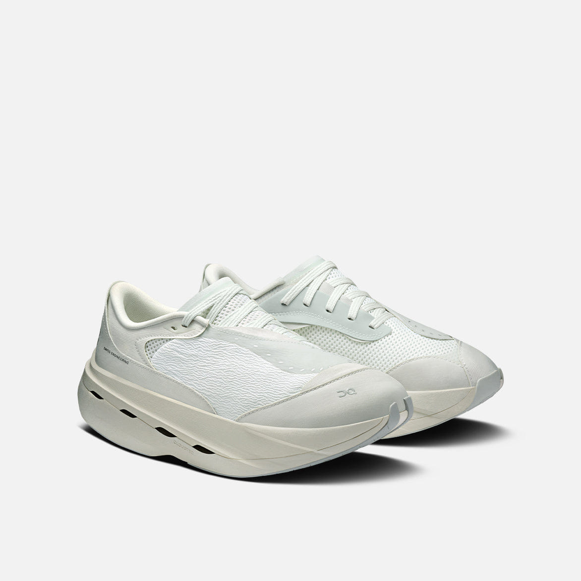 WHITE* WMNS PAF x ON CLOUDBOOM VOLT "WHITE / GALE