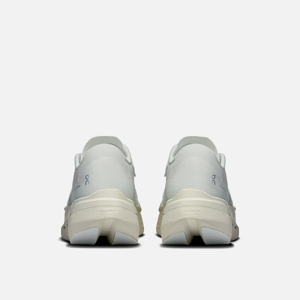 WHITE* WMNS PAF x ON CLOUDBOOM VOLT "WHITE / GALE