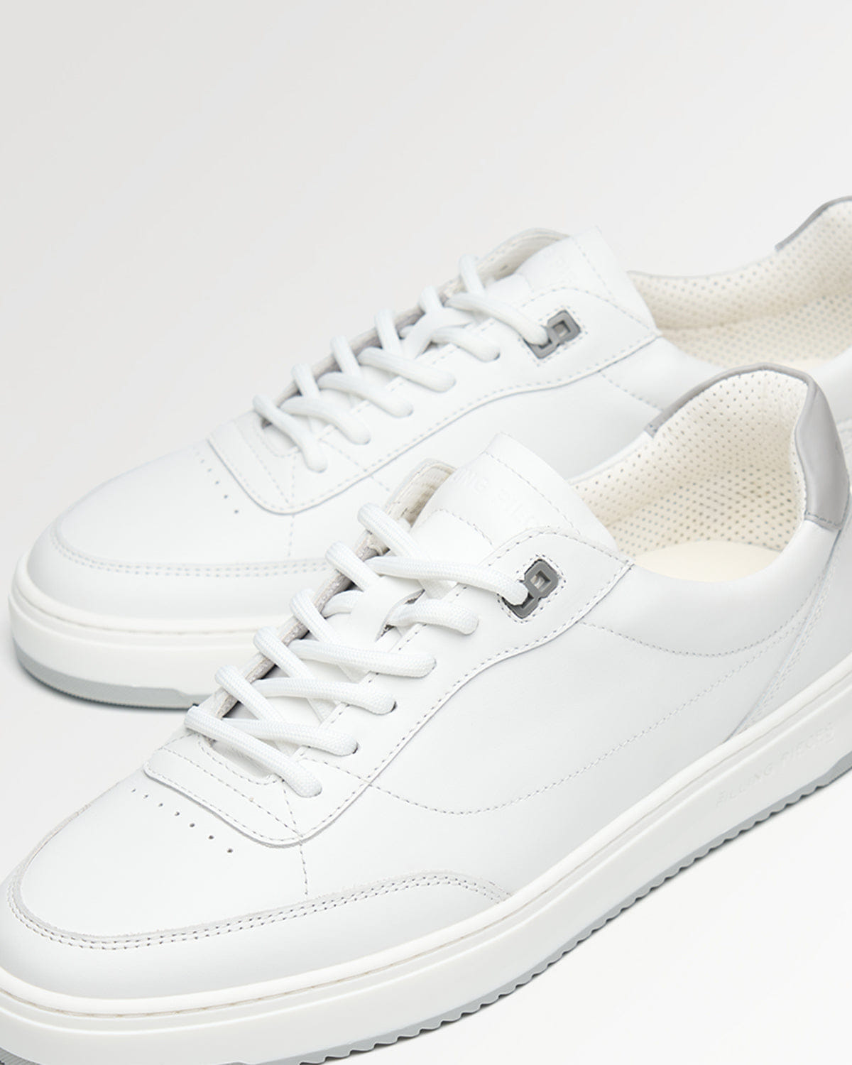 Conventional Mondo Trim White