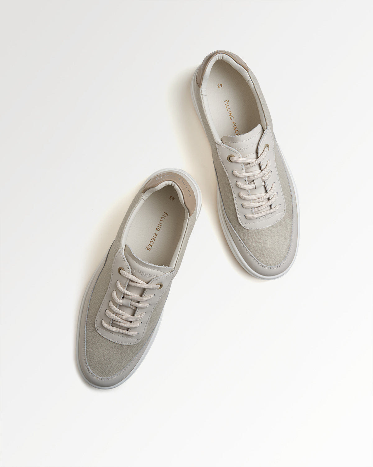 Entry Luxury Mondo Tech Crumbs Off White