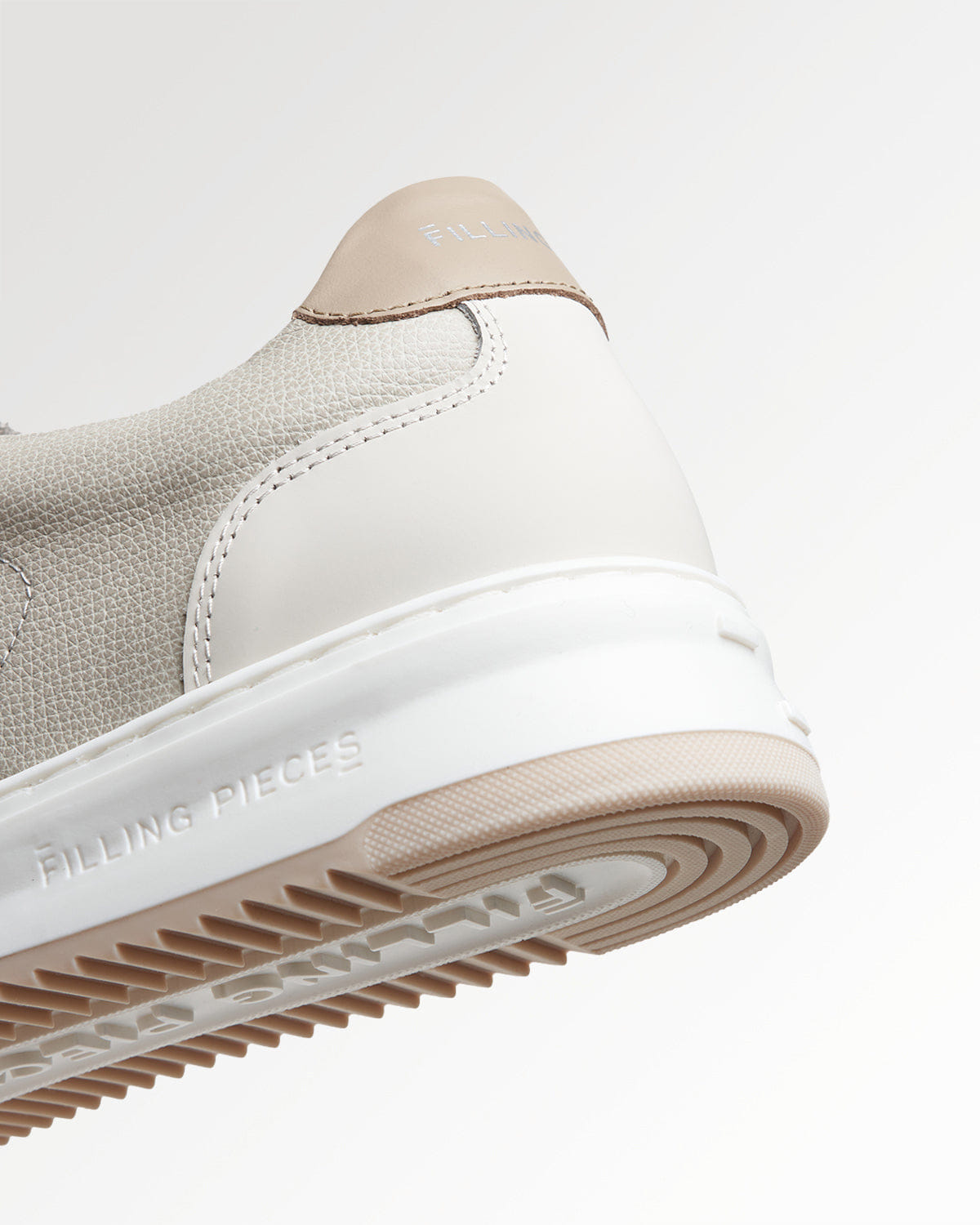 Entry Luxury Mondo Tech Crumbs Off White