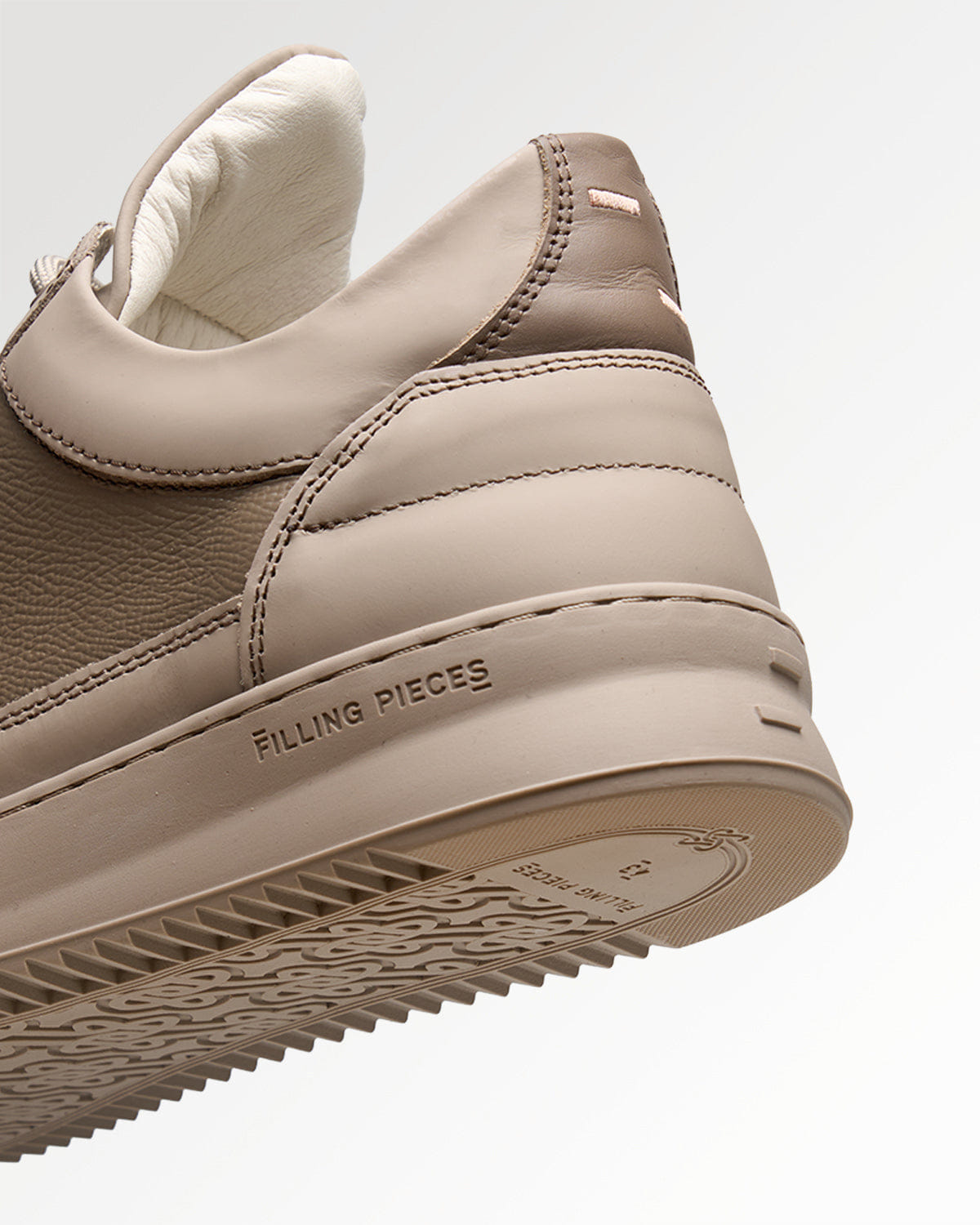 Conventional Low Top Tech Crumbs Pure