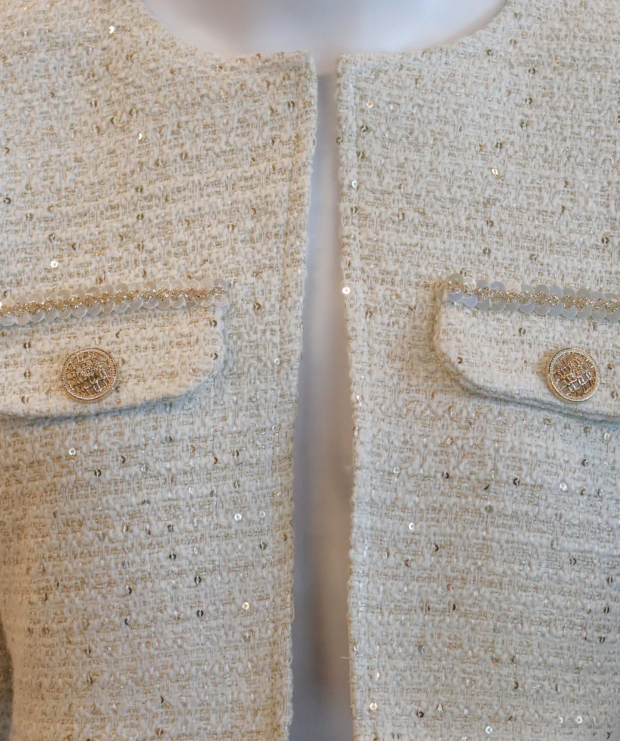 Luxury Promise Cream gold Amara cropped jacket TP003