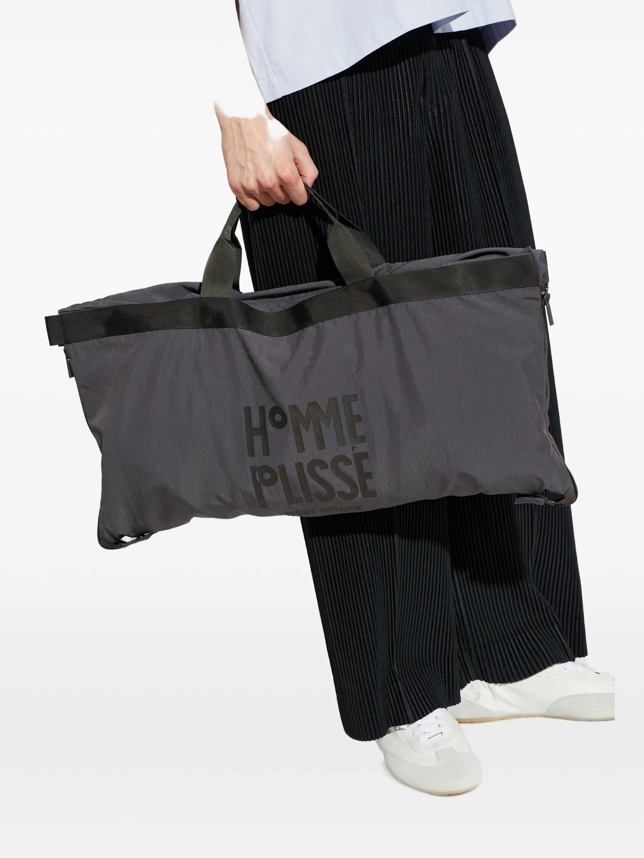Homme Plissé Issey Miyake Carrier Carried button - front bomber jacket