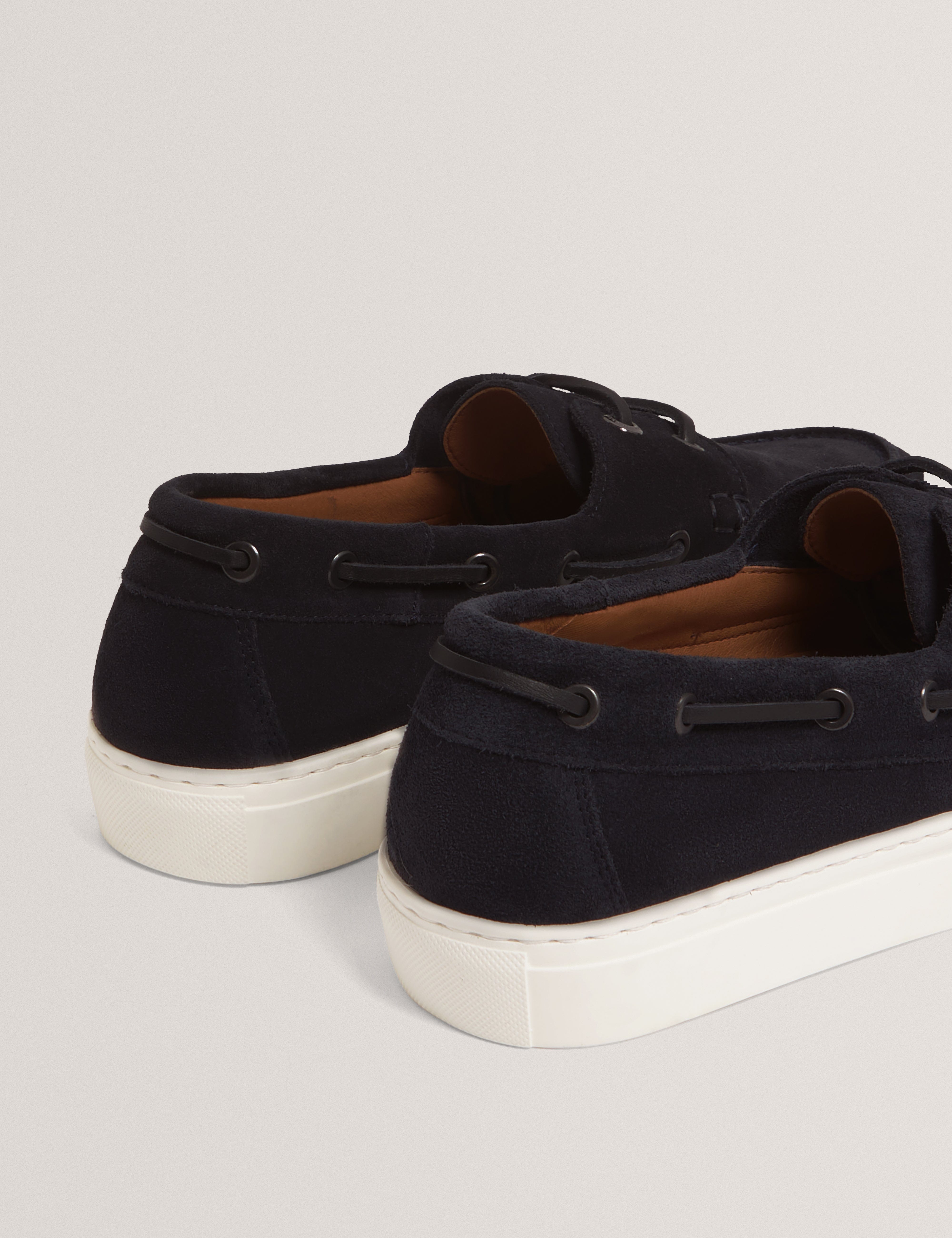 SHOE Bouden Suede Boat Shoe Navy