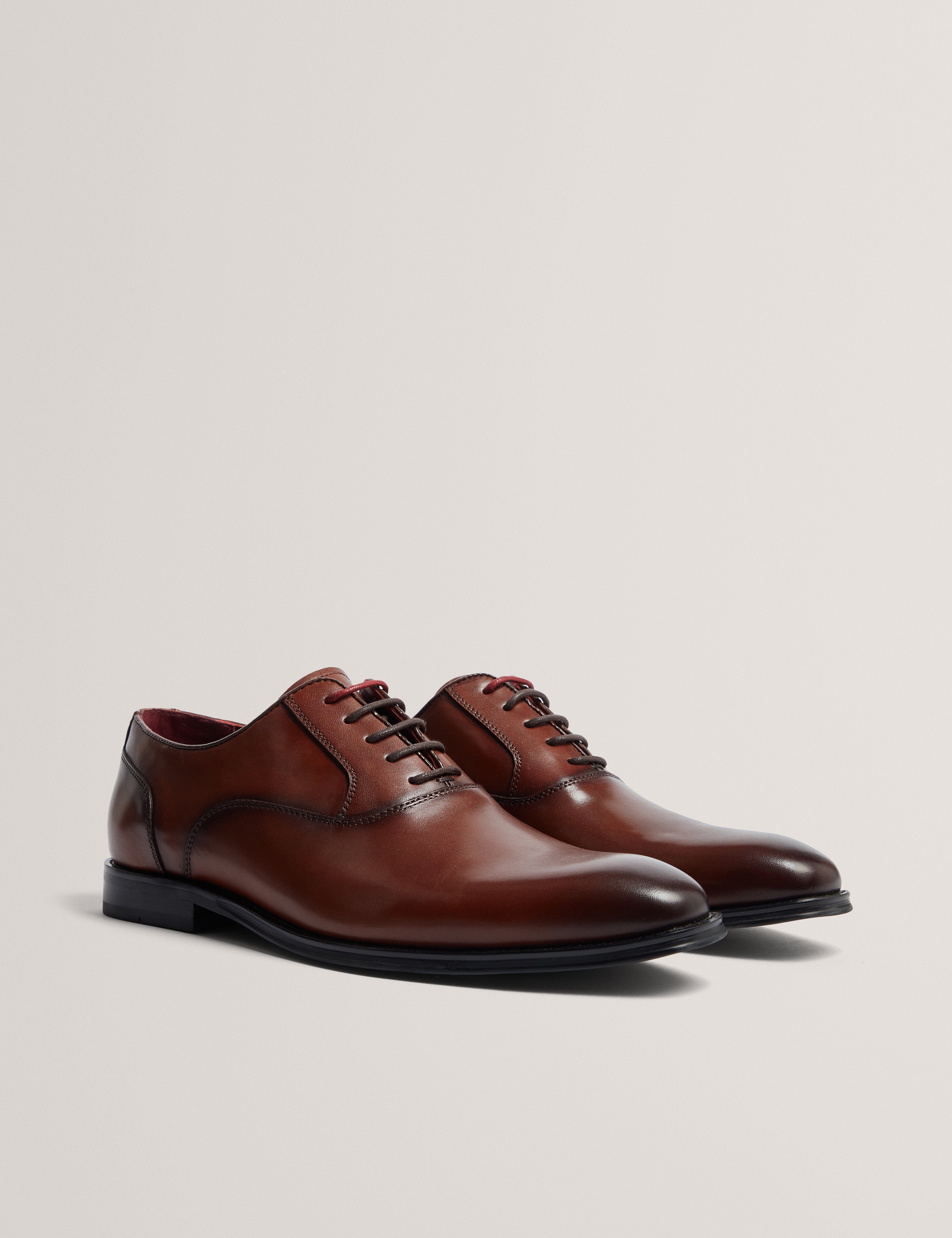 SHOE Wylden Brogue Shoe Tan