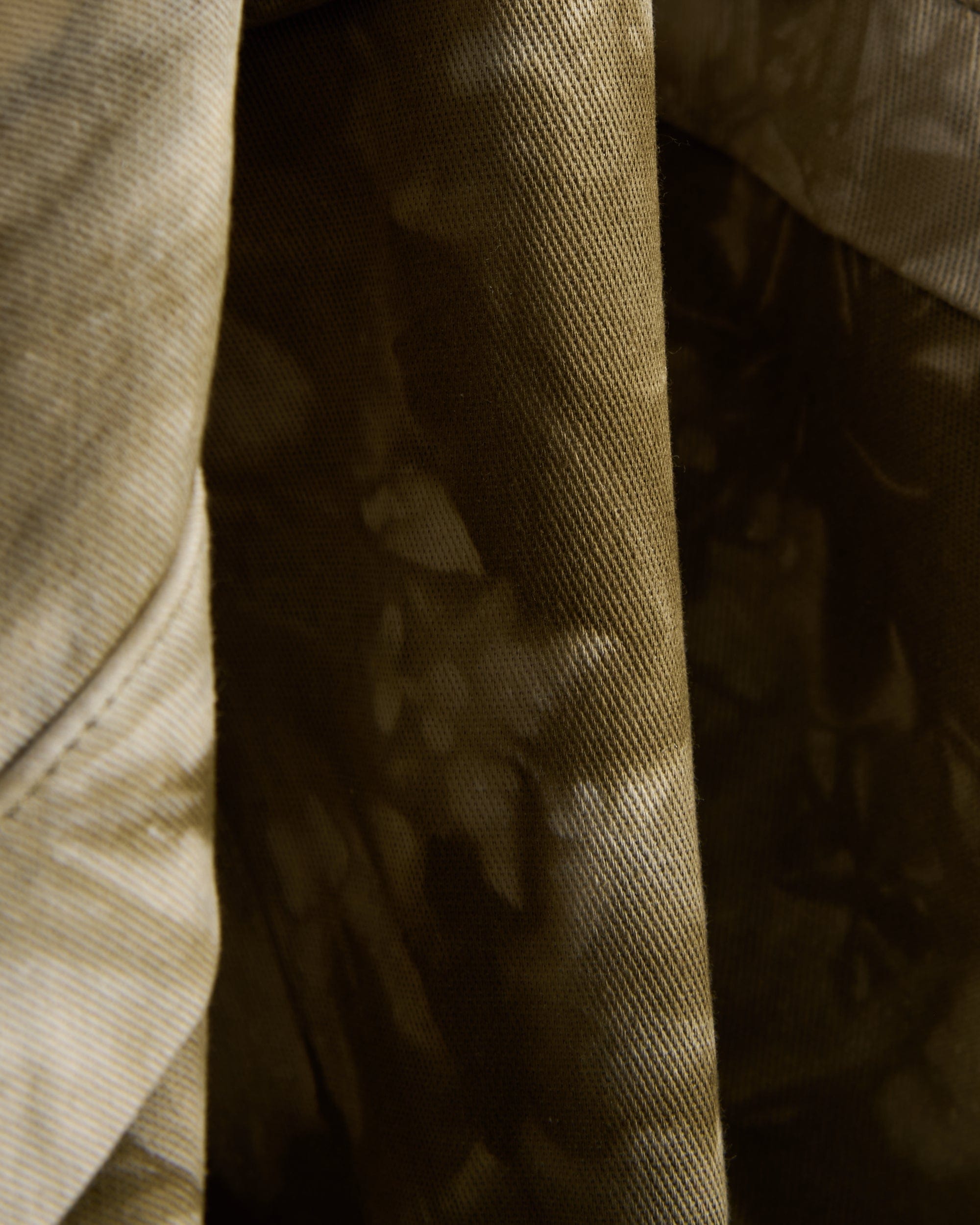 Hélas. Chaqueta ligera Relaxed Hélas. Tie Camo para hombre