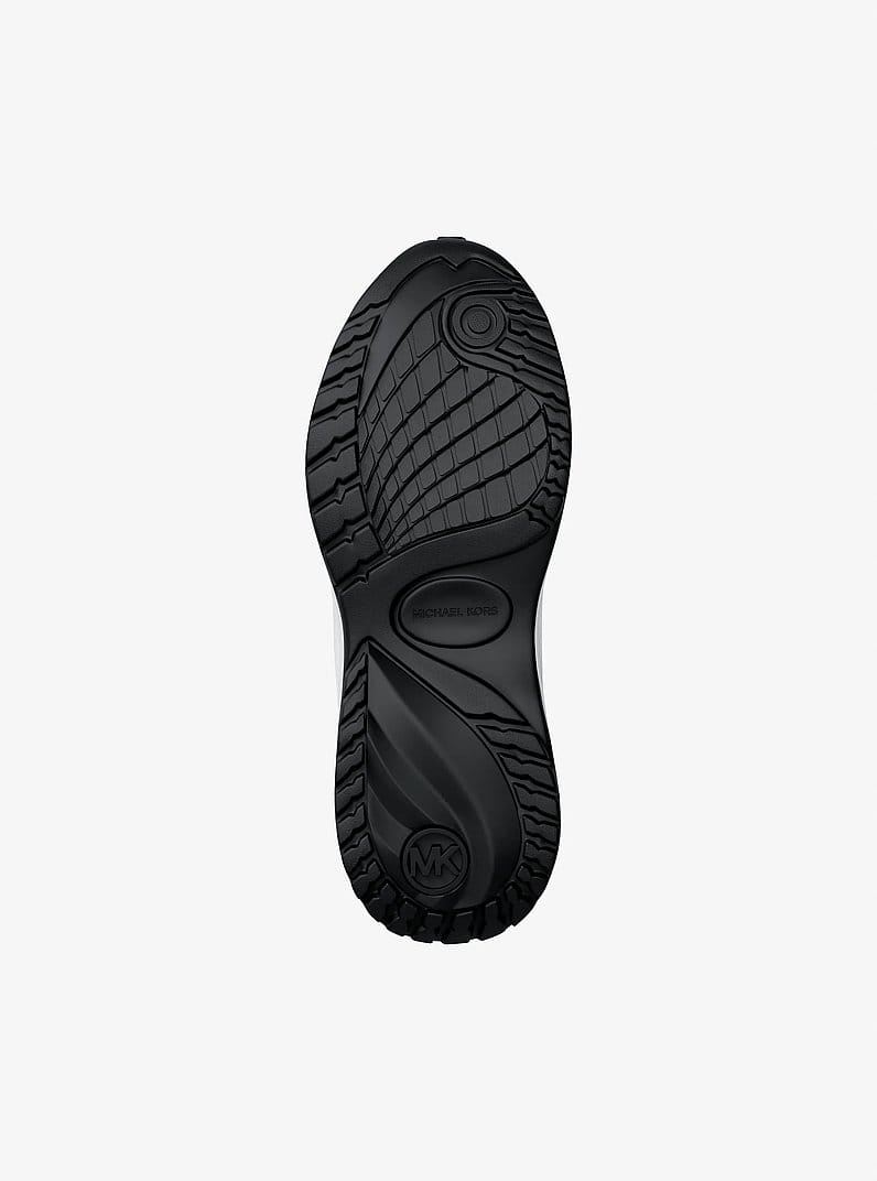 Levie Mixed-Media Trainer