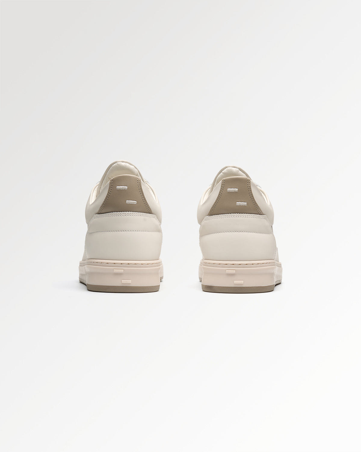 Conventional Low Top Tech Crumbs Off White / Taupe