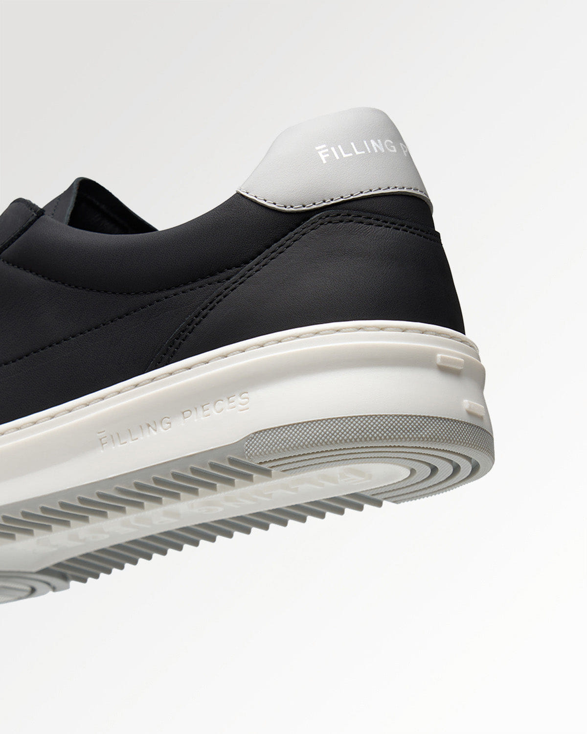 Conventional Mondo Trim Black
