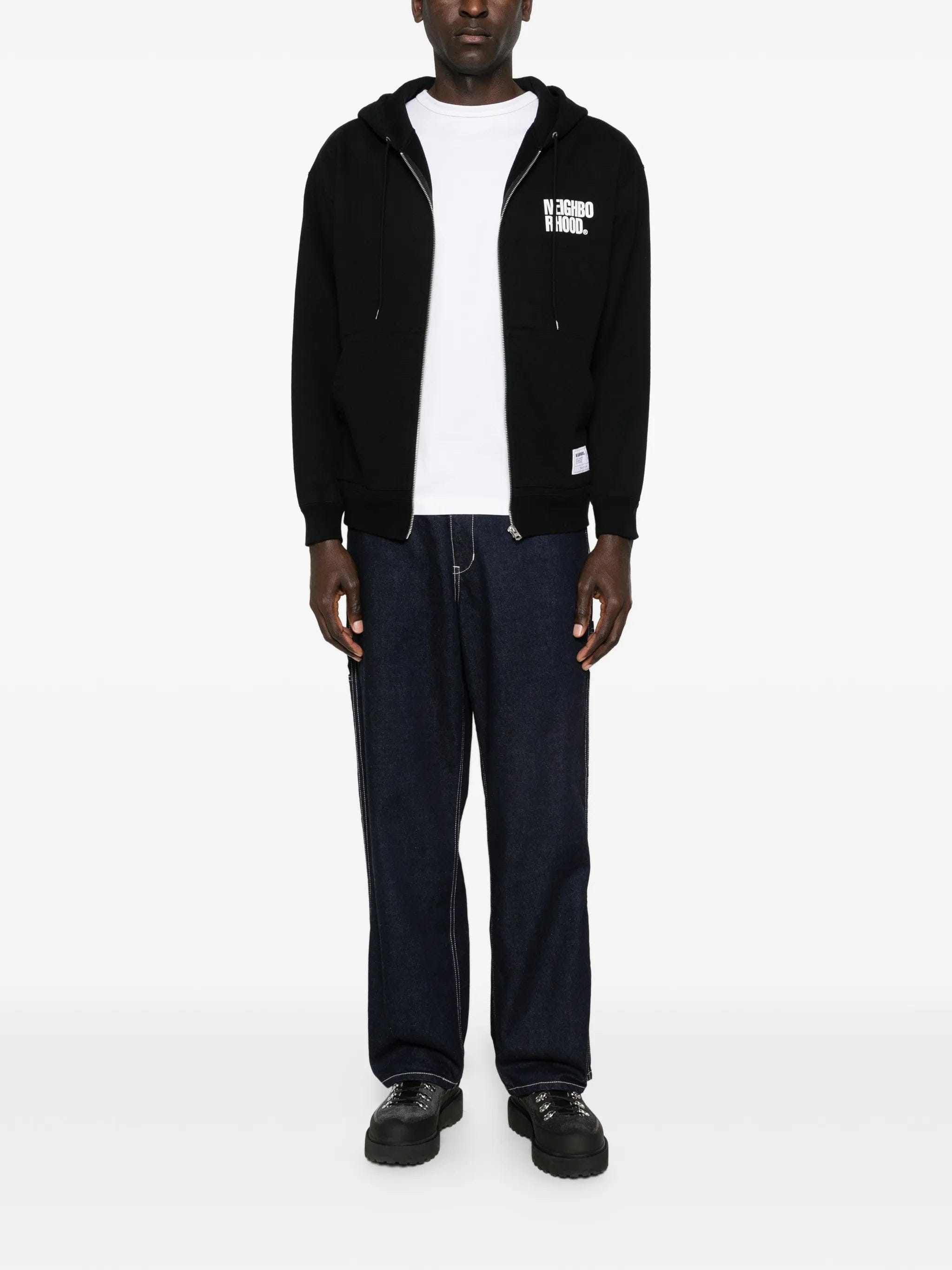 Neighborhood contrast - stitch jeans