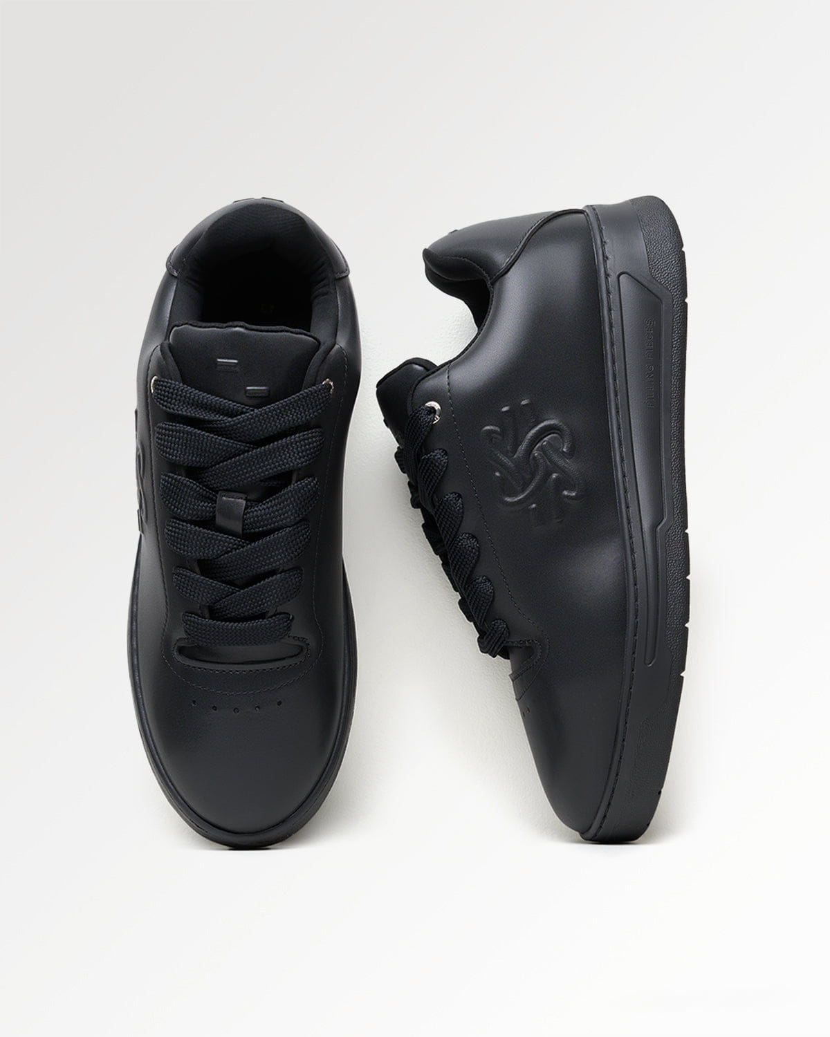 Entry Luxury Voyage Knot All Black