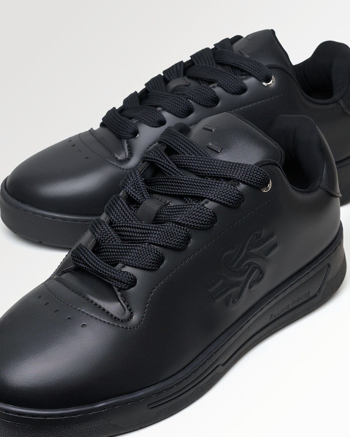 Entry Luxury Voyage Knot All Black