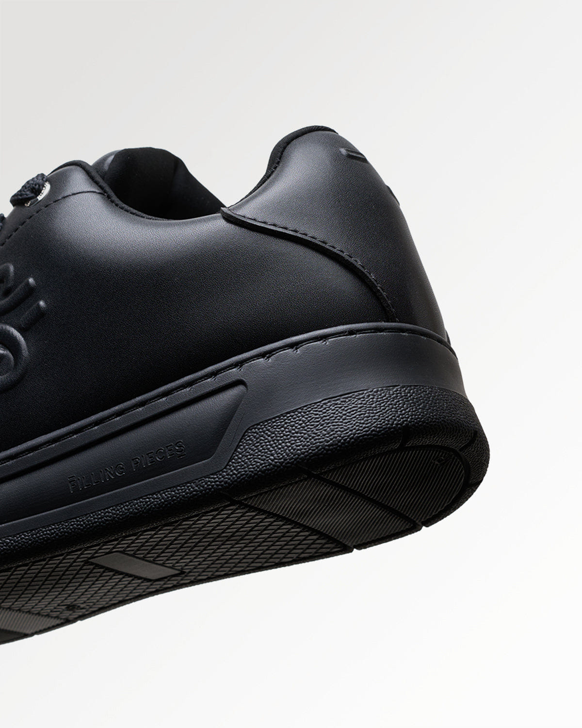 Entry Luxury Voyage Knot All Black